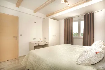 Spacious Private Villa with Pool in Vodice