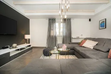 Spacious Private Villa with Pool in Vodice