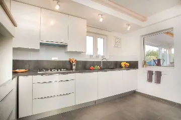 Spacious Private Villa with Pool in Vodice