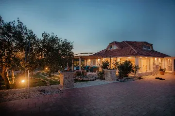 Spacious Private Villa with Pool in Vodice