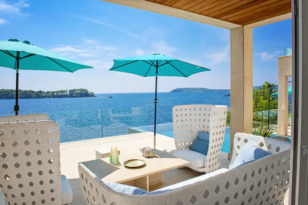 Contemporary Seaside Villa with Infinity Pool Lozica