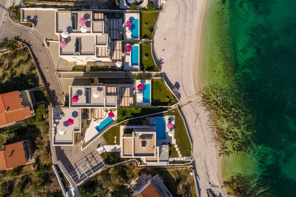 Beachfront Apartment with Pool in Trogir