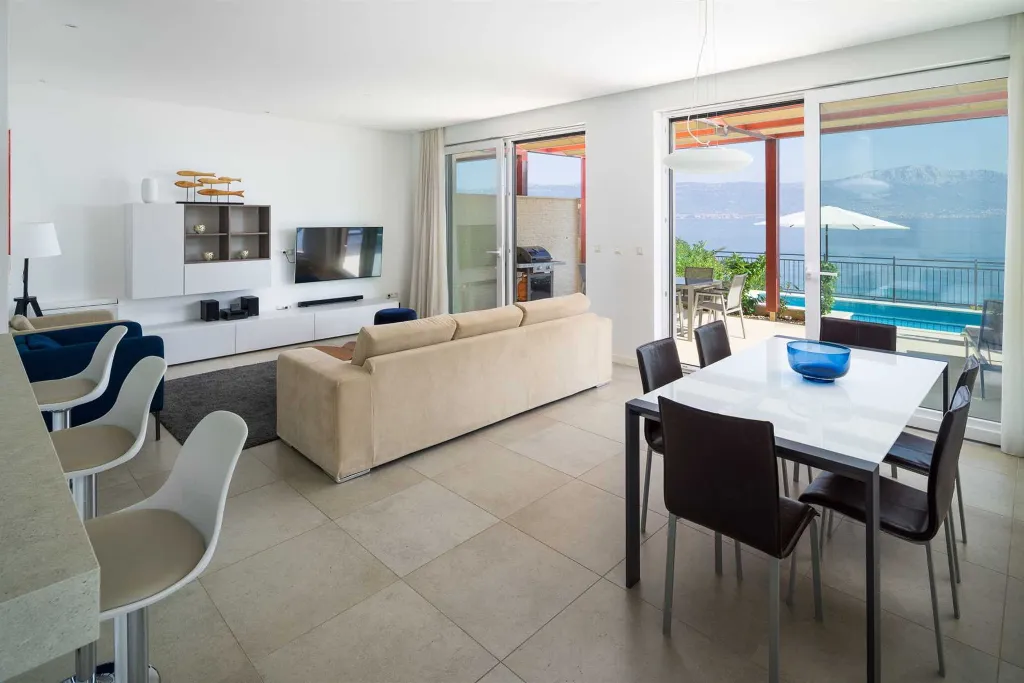 Spacious Beachfront Apartment with Pool in Trogir