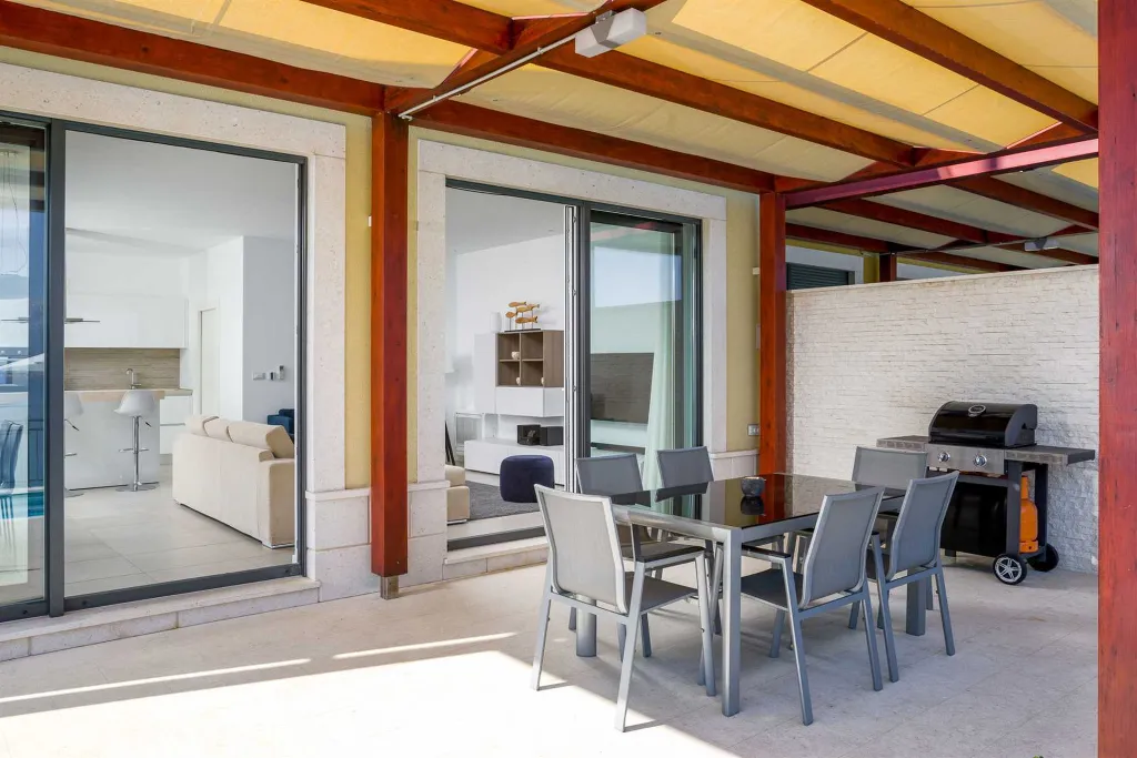Spacious Beachfront Apartment with Pool in Trogir