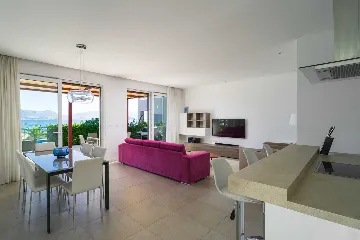Modern Beachfront Apartment with Pool in Trogir