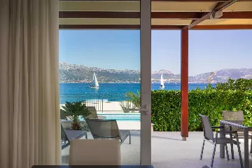Modern Beachfront Apartment with Pool in Trogir