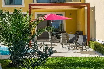 Modern Beachfront Apartment with Pool in Trogir