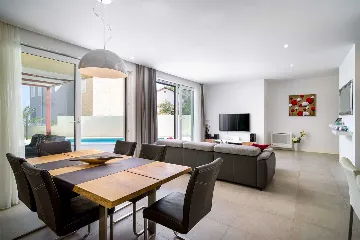 Modern Beachfront Apartment with Pool in Trogir