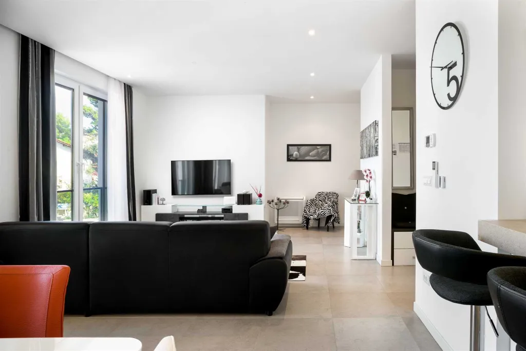 Modern Seaside Apartment in Trogir