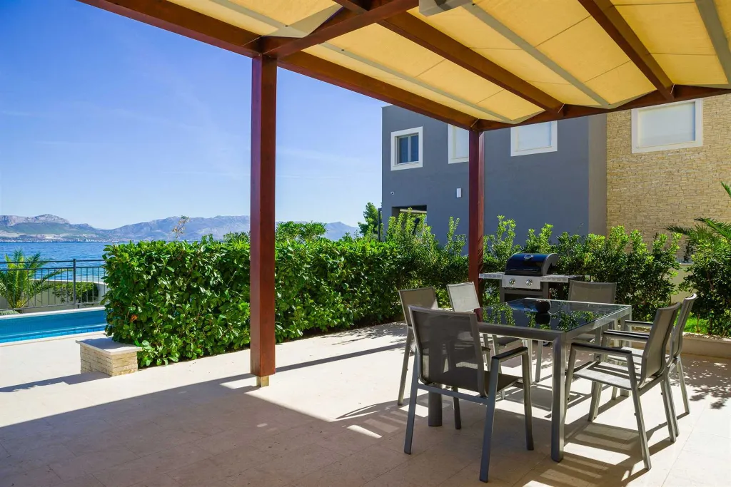 Modern Beachfront Villa with Pool in Trogir