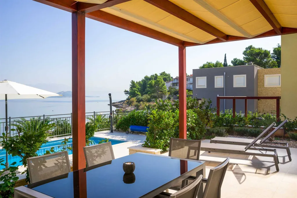 Beachfront Family Villa with Pool in Trogir