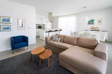 Modern 6-Bedroom Villa with Pool in Trogir