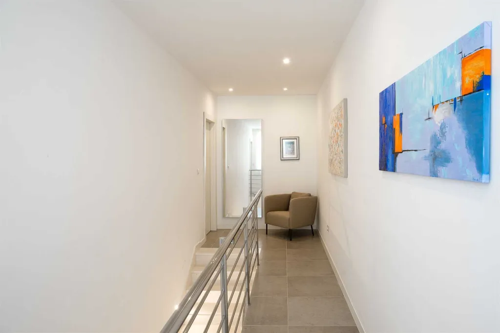 Modern 6-Bedroom Villa with Pool in Trogir