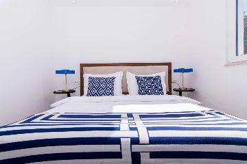 Modern Seaside Apartment with Terrace in Trogir