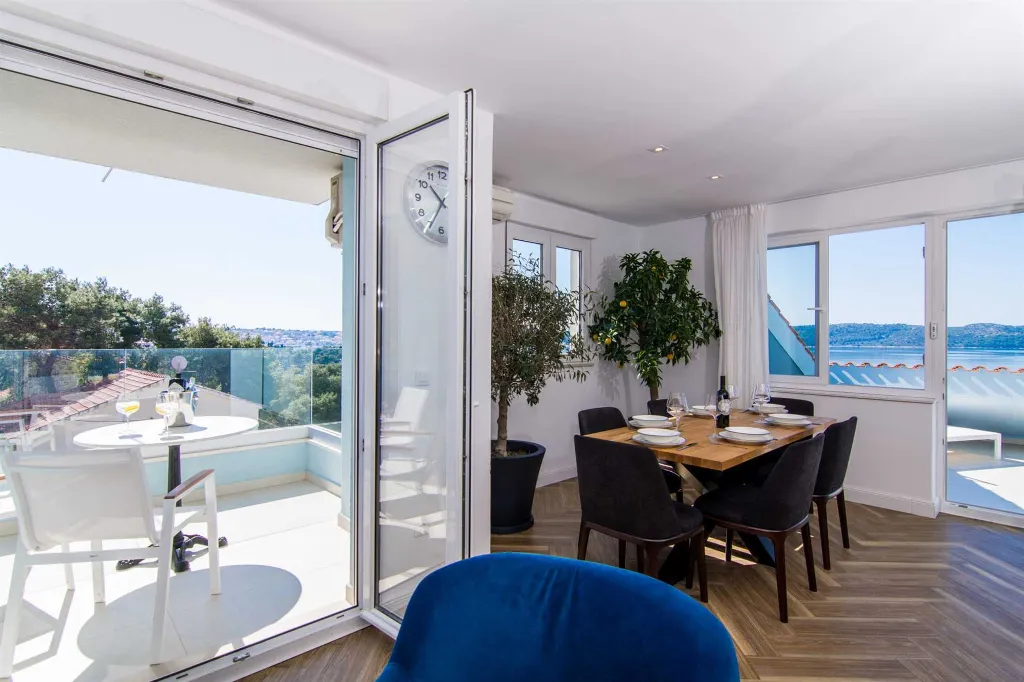 Modern Seaside Apartment with Terrace in Trogir