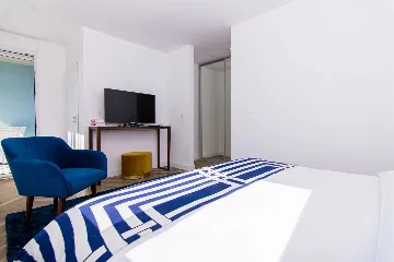 Modern Seaside Apartment with Terrace in Trogir