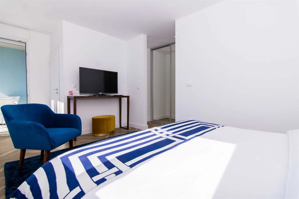Modern Seaside Apartment with Terrace in Trogir