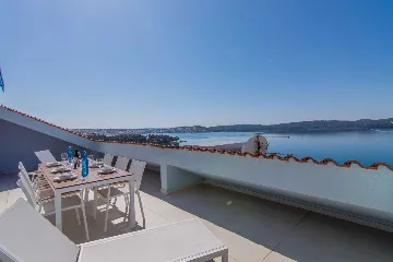 Modern Seaside Apartment with Terrace in Trogir