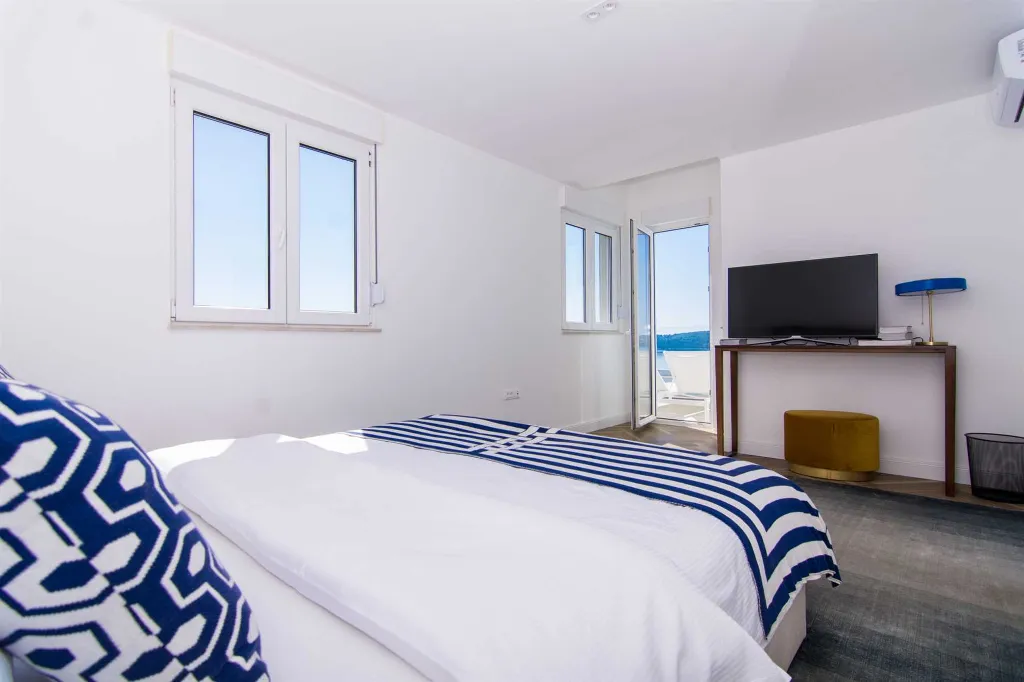 Modern Penthouse Apartment with Sea View in Trogir
