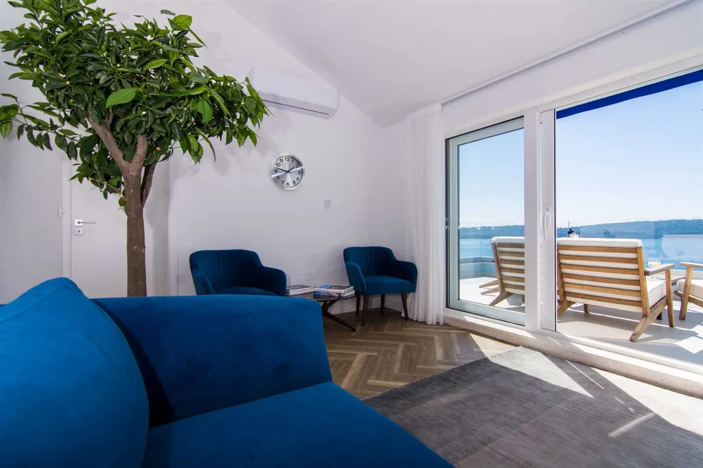 Modern Penthouse Apartment with Sea View in Trogir