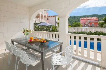 Family Villa with Pool in Grebastica