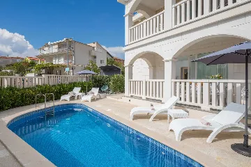 Family Villa with Pool in Grebastica