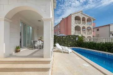 Family Villa with Pool in Grebastica