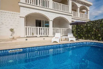 Family Villa with Pool in Grebastica