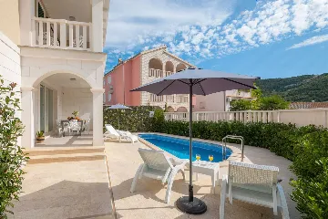 Family Villa with Pool in Grebastica