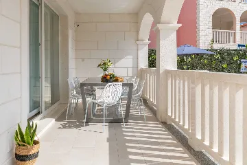 Family Villa with Pool in Grebastica