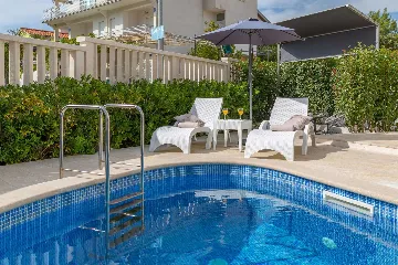 Family Villa with Pool in Grebastica