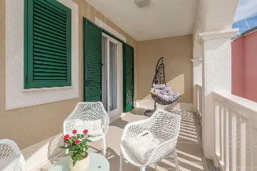 Family Villa with Pool in Grebastica