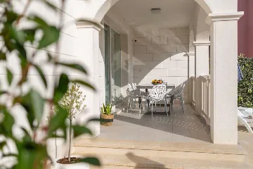 Family Villa with Pool in Grebastica