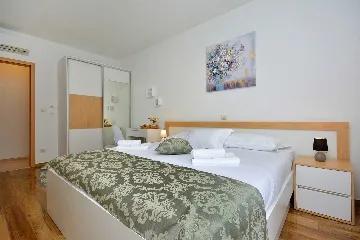 Family Villa with Pool in Grebastica