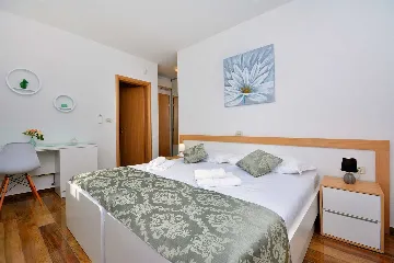 Family Villa with Pool in Grebastica