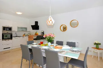 Family Villa with Pool in Grebastica