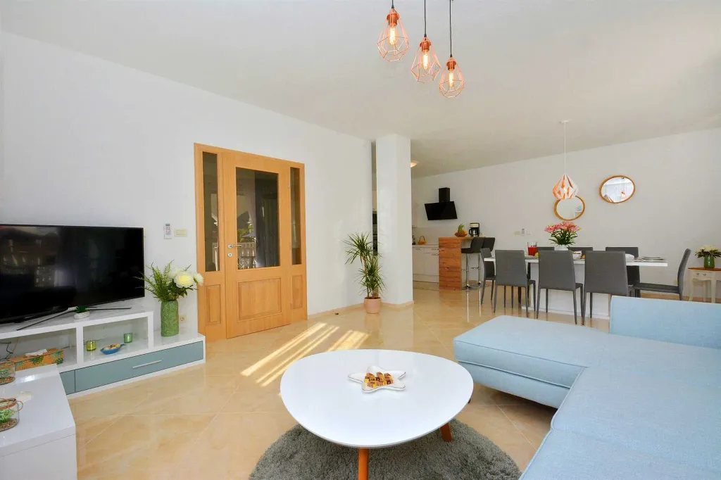 Family Villa with Pool in Grebastica
