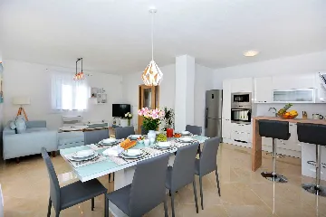 Family Villa with Pool in Grebastica