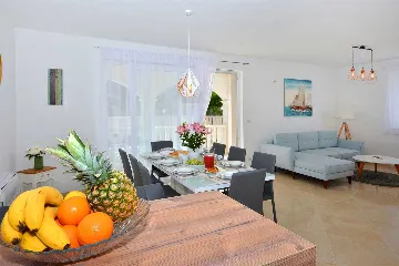 Family Villa with Pool in Grebastica