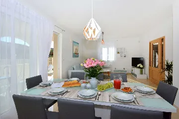 Family Villa with Pool in Grebastica