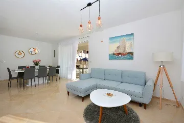 Family Villa with Pool in Grebastica