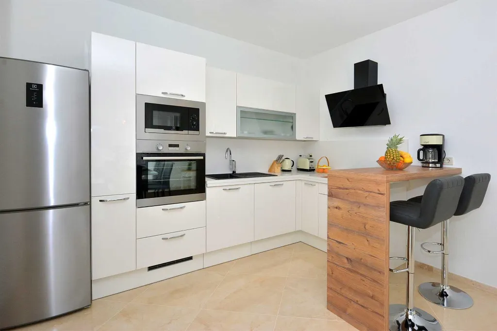 Family Villa with Pool in Grebastica