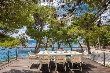 Beachfront Villa Retreat with Jacuzzi in Omiš