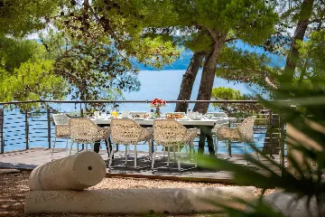 Beachfront Villa Retreat with Jacuzzi in Omiš