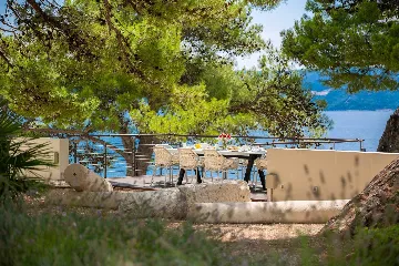 Beachfront Villa Retreat with Jacuzzi in Omiš