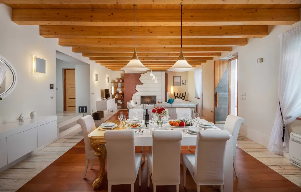 Beachfront Villa Retreat with Jacuzzi in Omiš