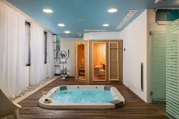 Beachfront Villa Retreat with Jacuzzi in Omiš