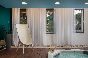 Beachfront Villa Retreat with Jacuzzi in Omiš