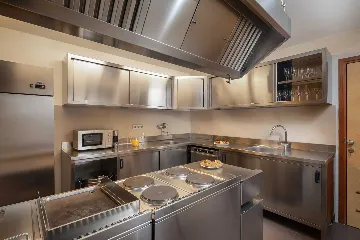 Beachfront Villa Retreat with Jacuzzi in Omiš