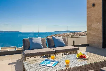 Elegant Seaview Villa with Pool in Okrug Gornji